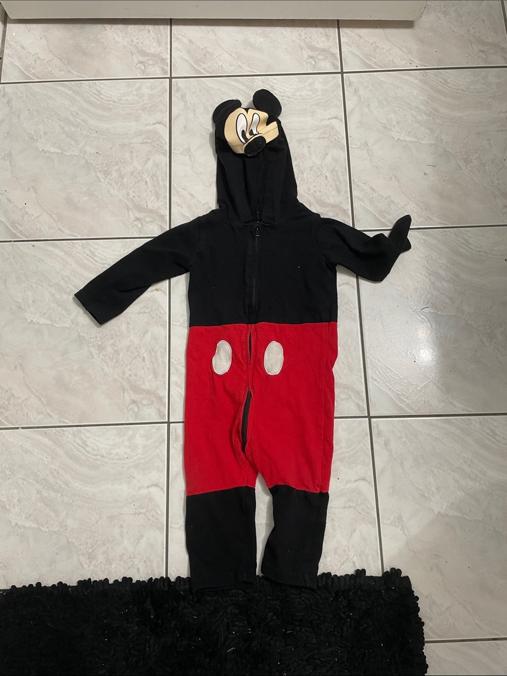Mickey outfit